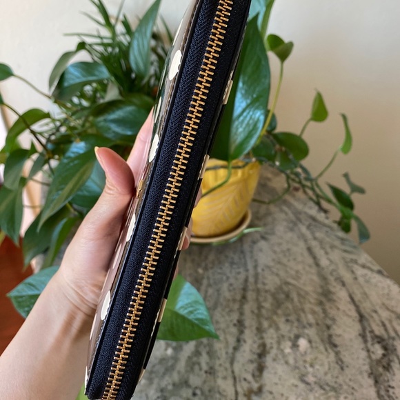 Kate Spade Wallet PWRU2986 - Picture 7 of 10